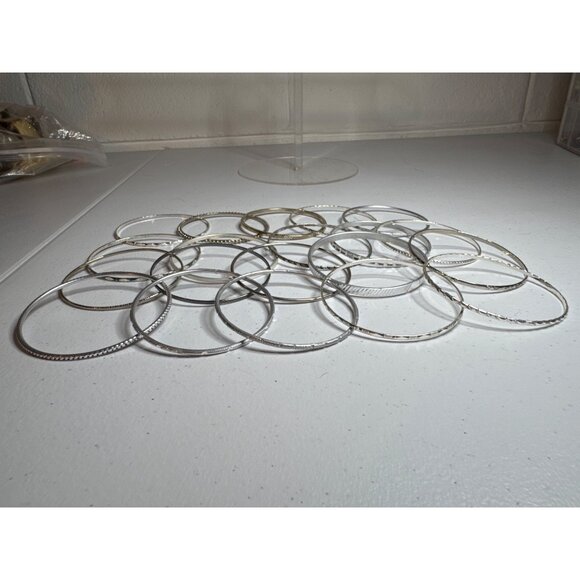 Bangle Bracelets Womens Lot Of 20 Mixed Silver-Tone Textured Unbranded - Picture 8 of 8